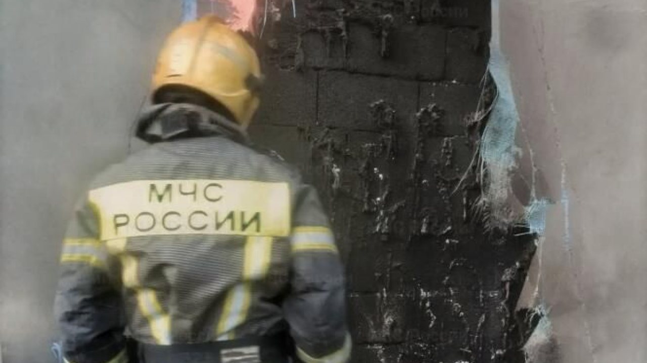 При пожарах на Академической и Мира в Иркутске эвакуировались десятки жильцов