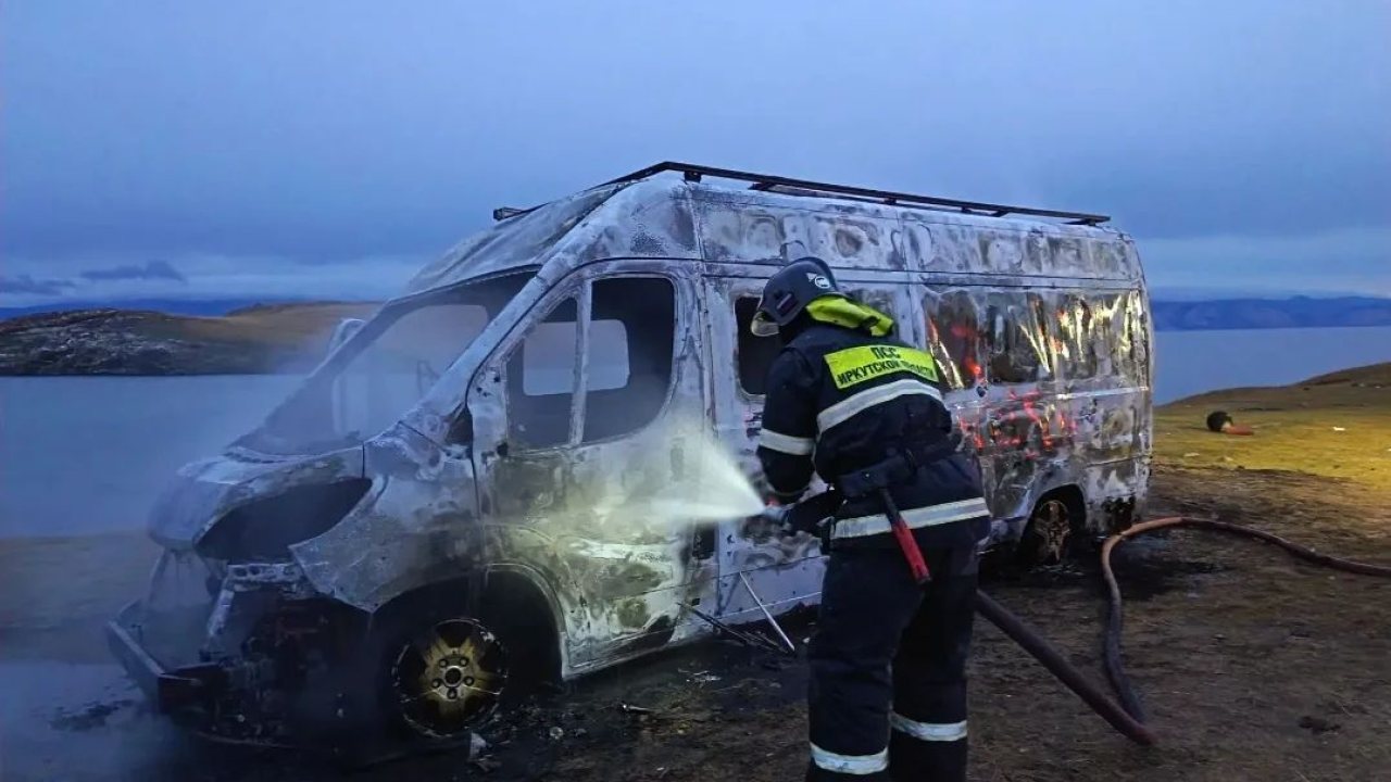 На Ольхоне владелец автомобиля пострадал при пожаре