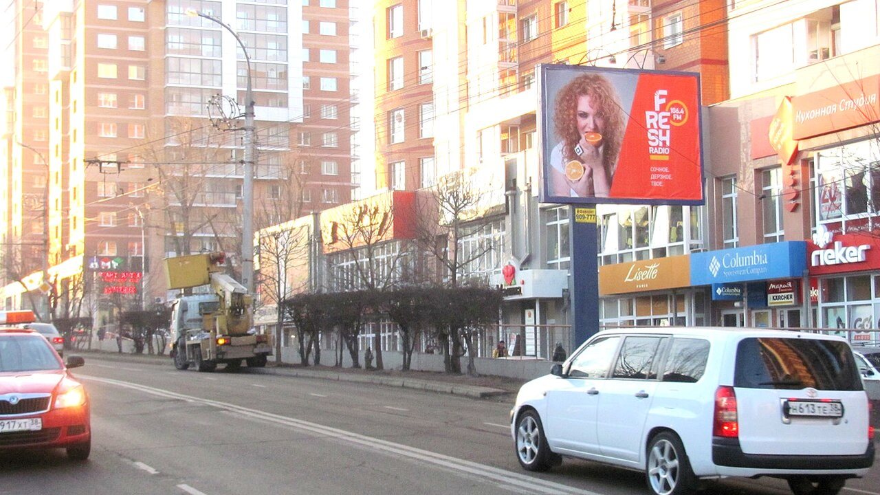 На улице Баррикад до 30 сентября сузят проезжую часть