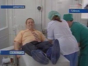 Чиновники Иркутска сдают кровь