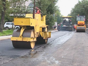 На строительство и ремонт областных дорог выделят 1 миллиард рублей