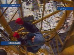 Крановщица Ия Котяшова пока не собирается на пенсию в свои 70 лет