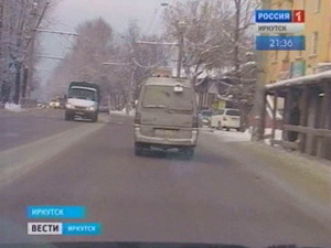Инспекторы ГИБДД проверили маршрутные такси в Иркутске