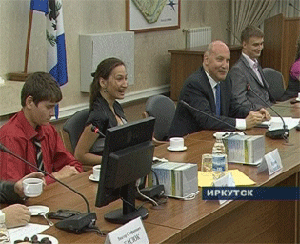 В беседе за чашкой чая встретились губернатор и школьники